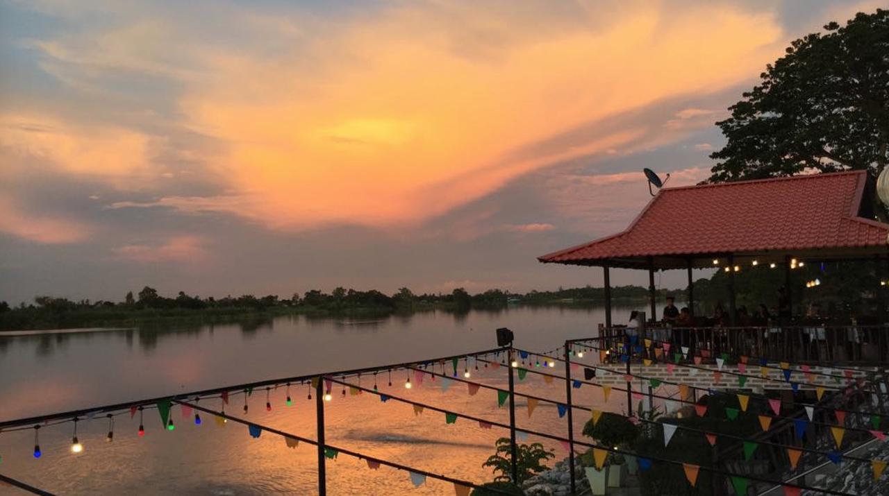 Maeping Mango Riverside Resort Kamphaeng Phet Exterior foto